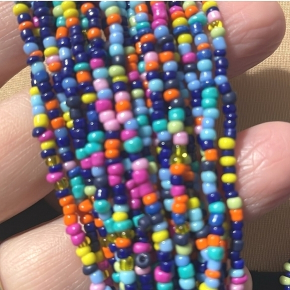 Medallion With Multiple Beaded Strands Statement Necklace NEW - Picture 4 of 6